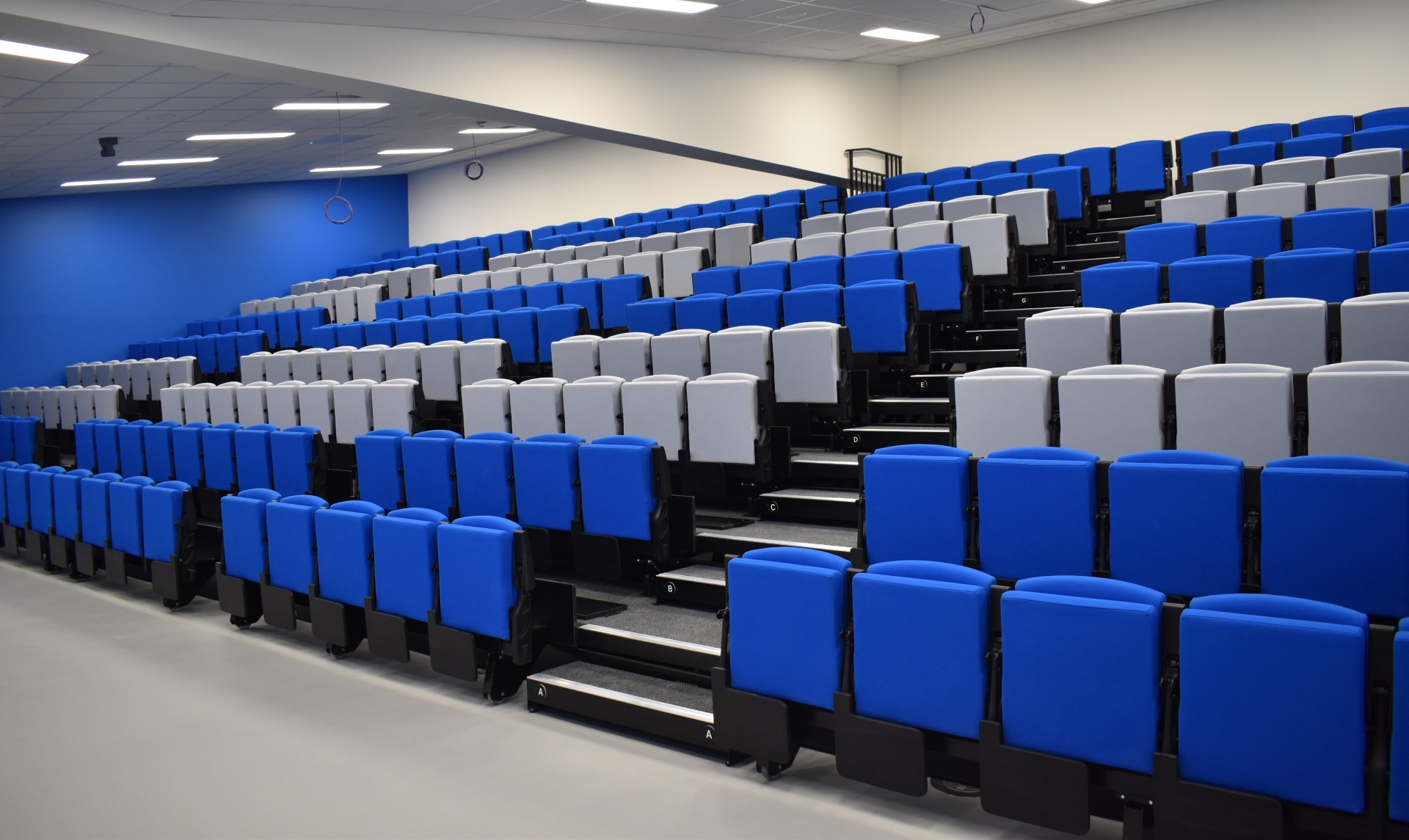 Lecture Theatre seating - Retractable Unit