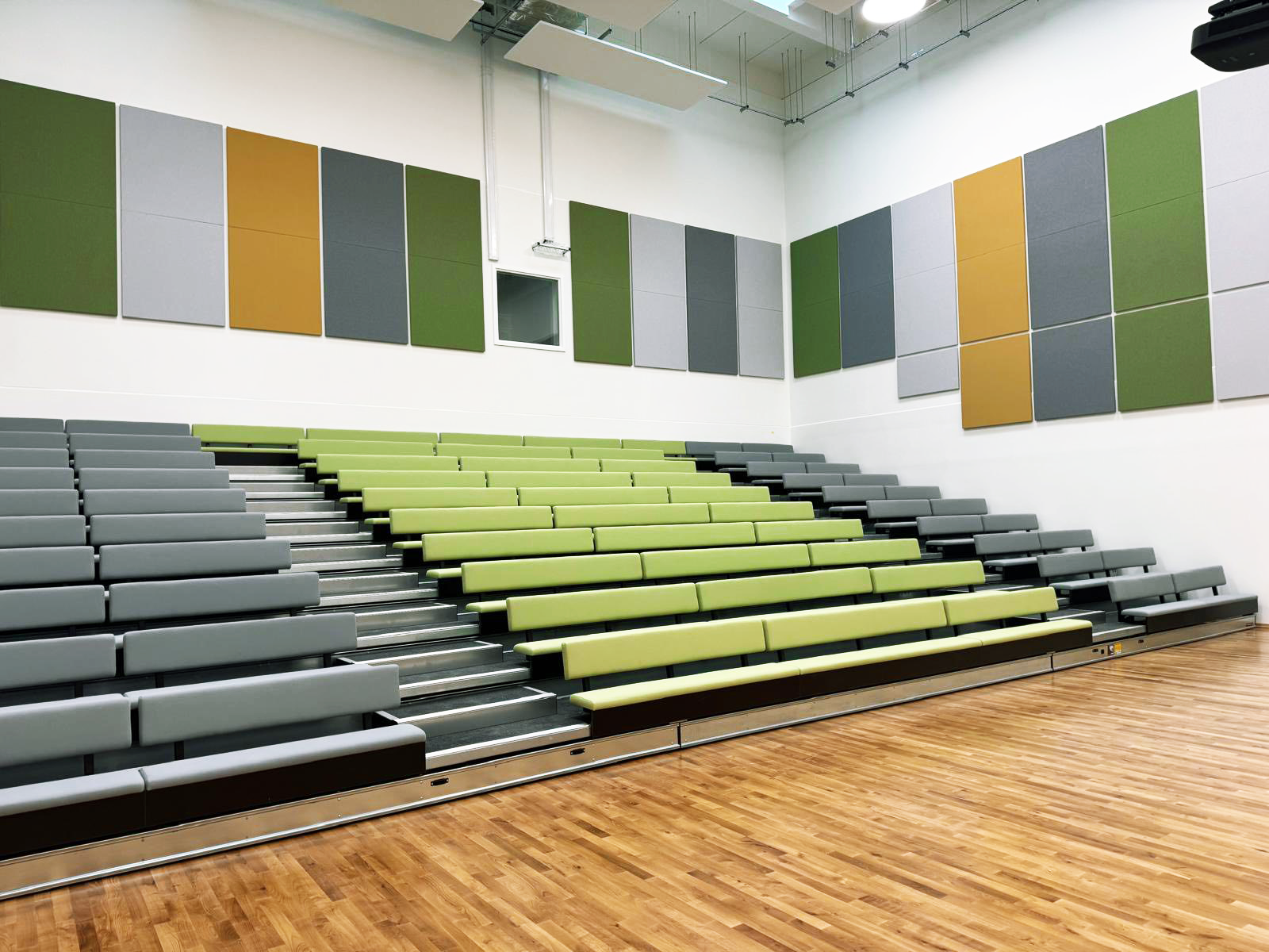 Brook Mead Academy School retractable seating